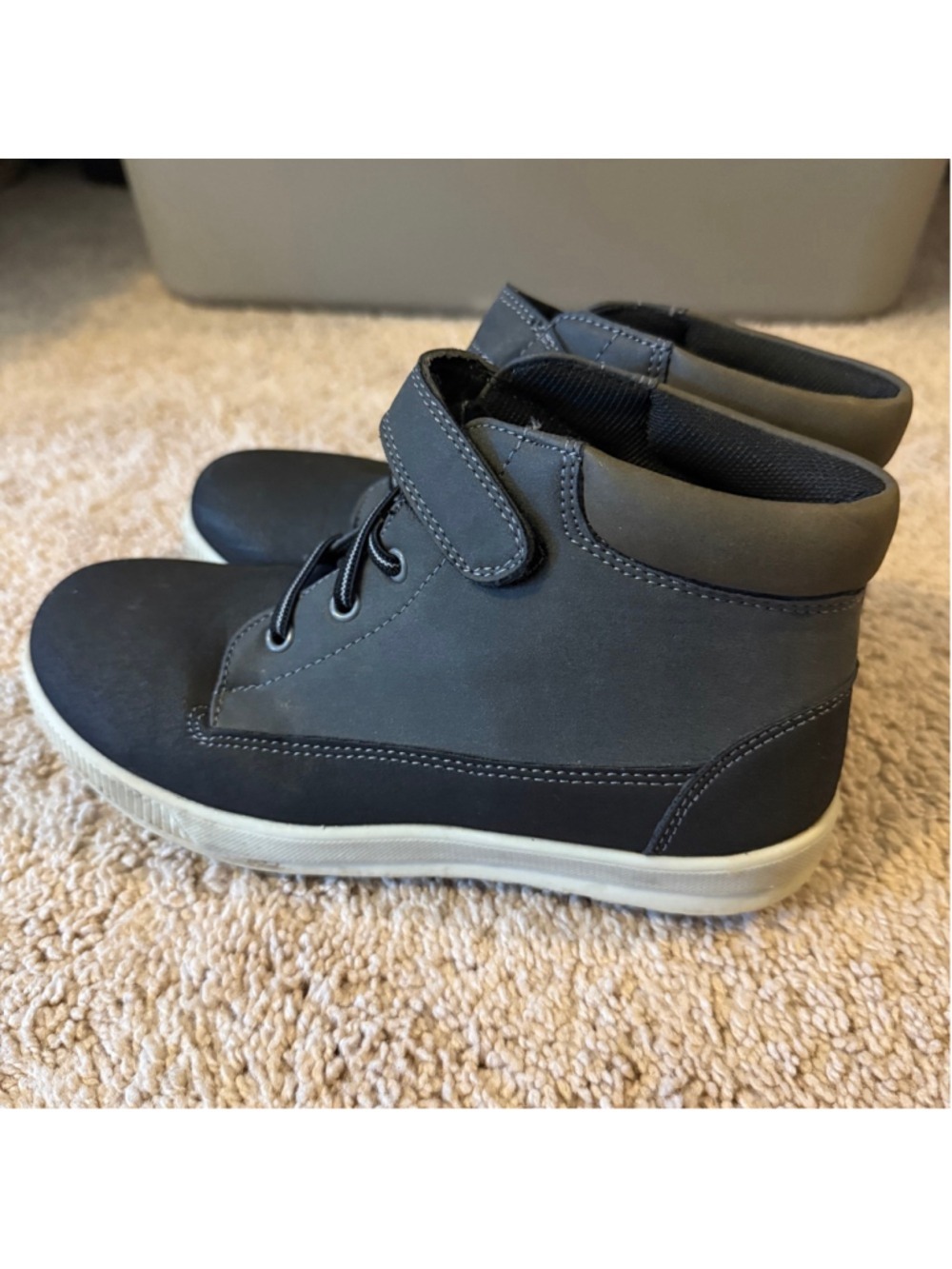 Boys Deer Stags Black Gray Boots Size 2.5 - Picture 4 of 6